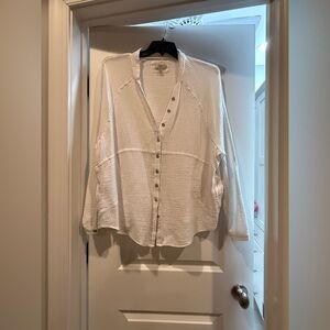 Cupio White Button-Front Blouse